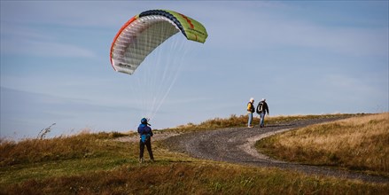 Paragliders on the Hoheward slagheap