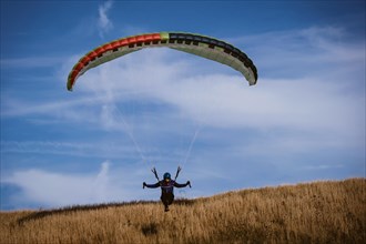 Paragliders on the Hoheward slagheap