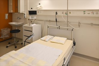 Hospital private room