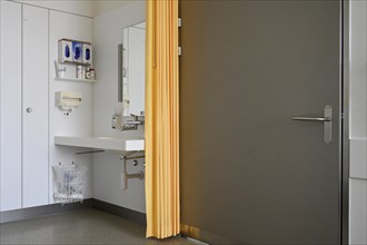 Hospital Private Room Lavabo