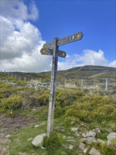 Hiking signpost to Jubilee Tower