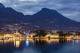 Town view of Riva del Garda at night