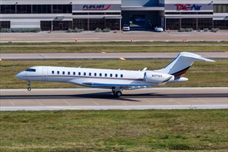 A NetJets Aviation Bombardier Global 7500 aircraft with registration N177QS at Dallas Love Field