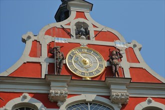 Clock with two figures from the Renaissance town hall