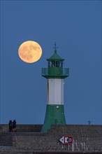 Sassnitz lighthouse with full moon