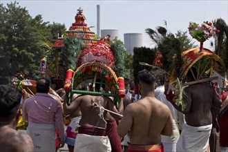 Hindus on the main festival day at the big parade Theer in front of the power station Westfalen