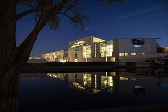 Federal Chancellery at blue hour