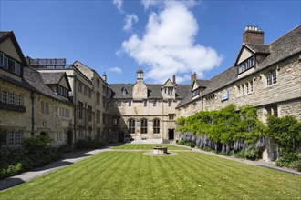 The courtyard of St. Edmunds Hall in the Old Town of Oxford