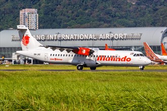 A Malindo Air ATR 72-600 aircraft with registration number 9M-LMU at Penang Airport