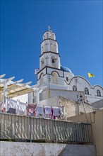 Whitewashed church in Pyrgos