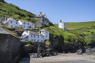 Cottages and traditionally built stone houses on the cliffs of Port Isaac