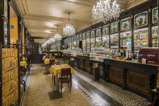 The historic coffee house Caffe Baratti & Milano