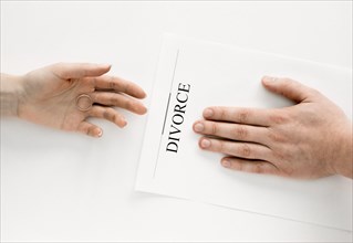 Couple divorcing agreement
