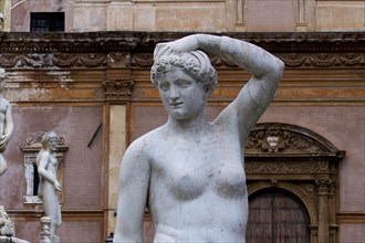 Statue of a naked woman