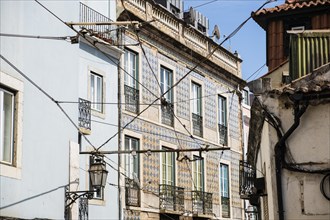 Power and overhead lines in the old town of Lisbon