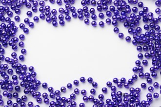 View purple beads frame