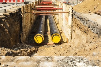 Construction work on a new district heating pipeline for the use of waste heat from an industrial plant in the Benrath district