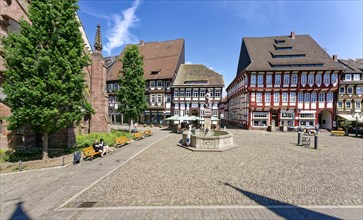 Market square with Eulenspiegel fountain