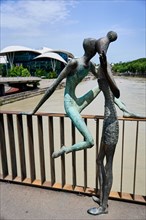 Bronze figures on the Baratashvili Bridge