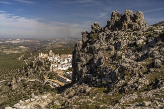 The White Village and the Moorish Castle