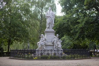 A statue to Goethe in Berlin which done by the artist and sculptor Fritz Schaper