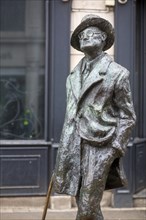 An upright shot of Marjorie Fitzgibbon's statue of James Joyce