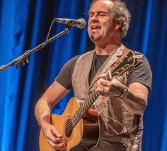 Frontmen. Mick Wilson Member of the Band 10cc performing in Schwaebisch Gmuend Baden-Wuerttemberg