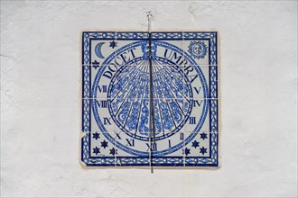 Ceramic tile sundial