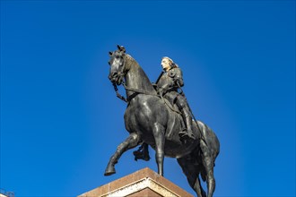 Equestrian statue of Gonzalo Fernandez de Cordoba