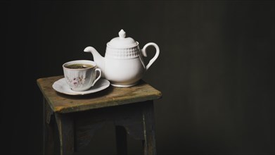 Teapot teacup stool