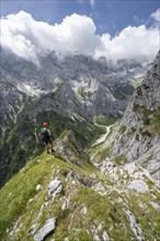 Climbers in steep terrain on the way to Waxenstein