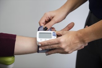 Close up measuring blood pressure device