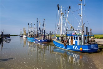 Sielhafen with crab cutters