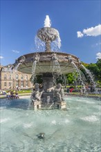 New Palace with fountain on Schlossplatz