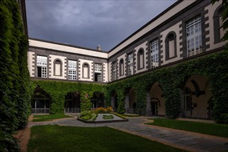 Courtyard of the Hotel de Ville