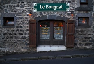 Restaurant Le Bougnat with regional specialities