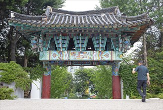 Buddhist Gate in May 18th Memorial Park