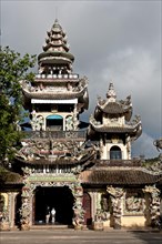 Dragon Pagoda