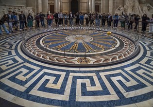 The Foucault Pendulum in the Paris Pantheon