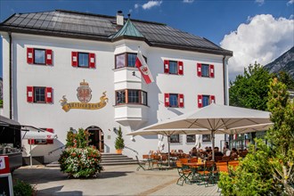 Historic main house of the Hotel Fuerstenhaus am See
