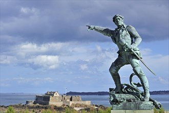 Statue of the French corsair Robert Surcouf by Alfred Caravaniez and the Fort National at Saint-Malo