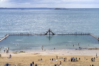 Piscine de Bon Secours salt water pool on the Plage du Mole beach in Saint Malo