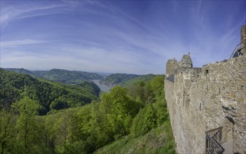 Outer wall of Aggstein Ruin