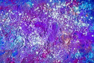 Circle prints purple powder