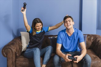 Friends playing console