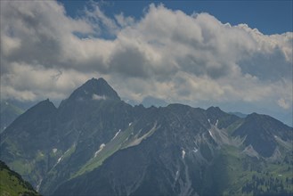 Mountain panorama from Laufbacher Eck-Weg