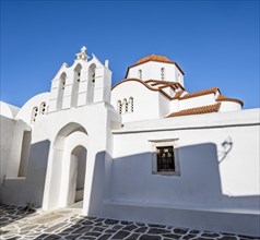 Chapel of Agios Antonios and Greek Orthodox Church of Metamorfosi Sotiros