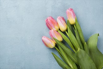 Copy space tulips bouquet table