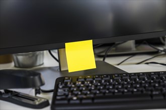 Post it note computer
