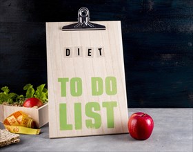 Diet list with apple table